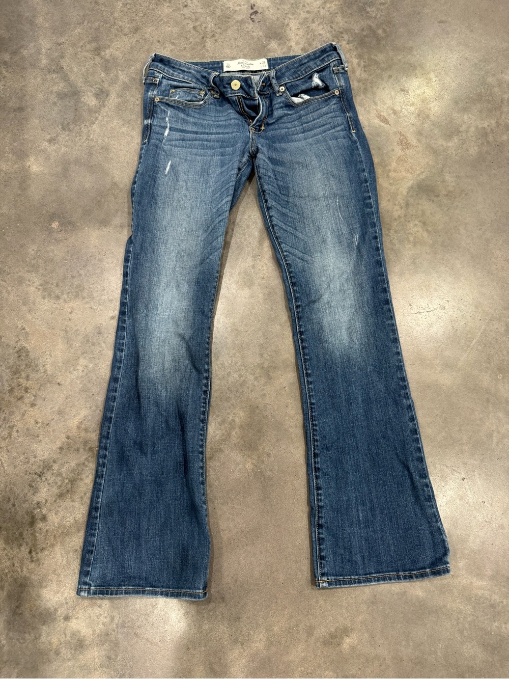 Abercrombie & Fitch Women’s Blue Flare Jeans 26x31